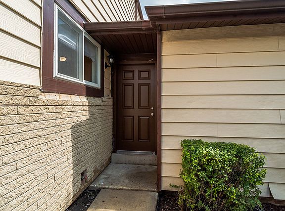 2nd image of 1215 Cedarwood Dr Unit C