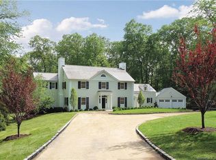 182 Wahackme Rd, New Canaan, CT 06840