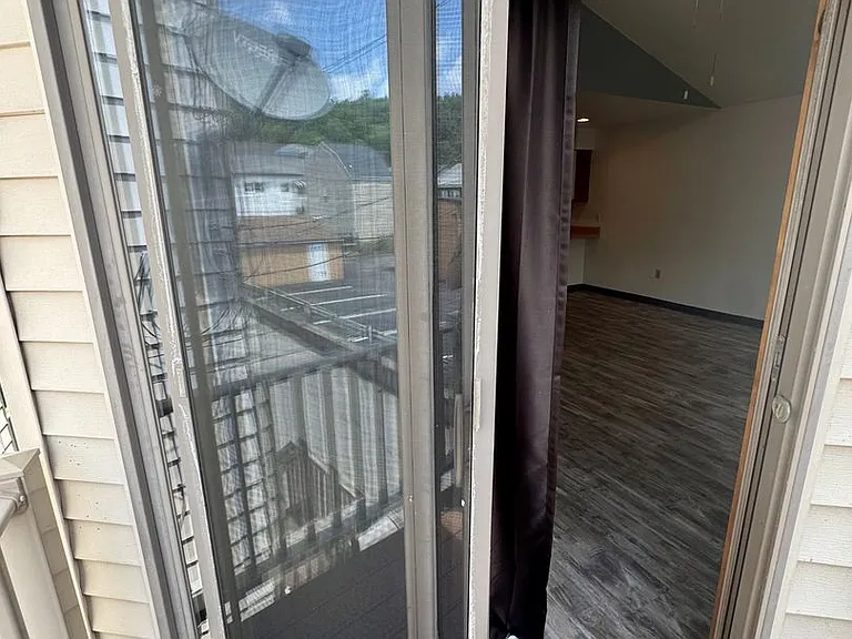 212 Church Street — Photo 31