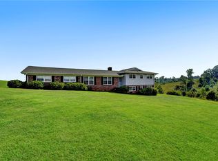 275 Semper Fi Dr, Seneca, SC 29678