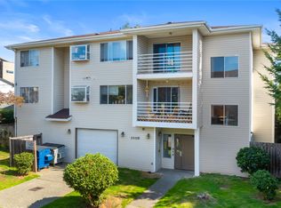 8820 Stone Ave N, Seattle, WA 98103