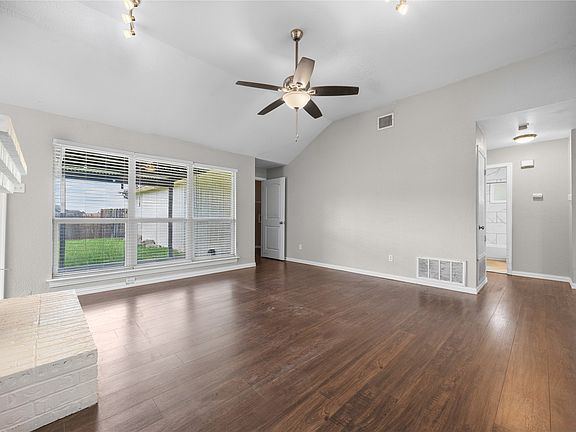 4th image of 2217 Rockbluff Dr