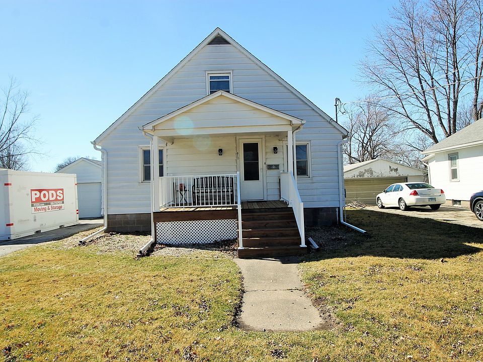 1st image of 817 S Illinois St
