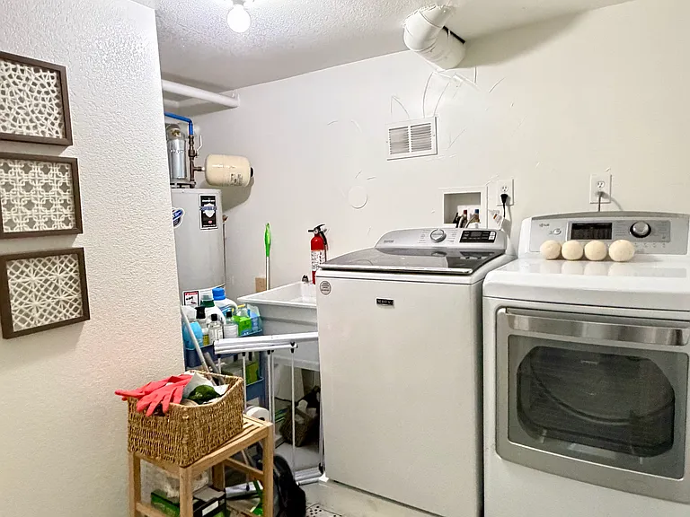 Laundry area - Basement