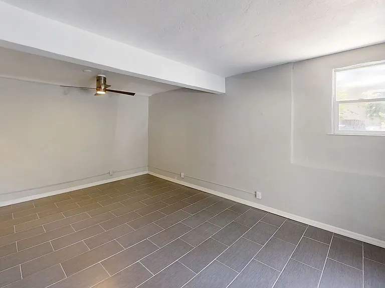 1326 Pacific St — Photo 12