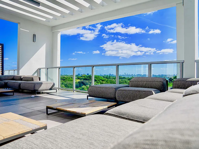 3900 Biscayne Blvd #811 — Photo 27