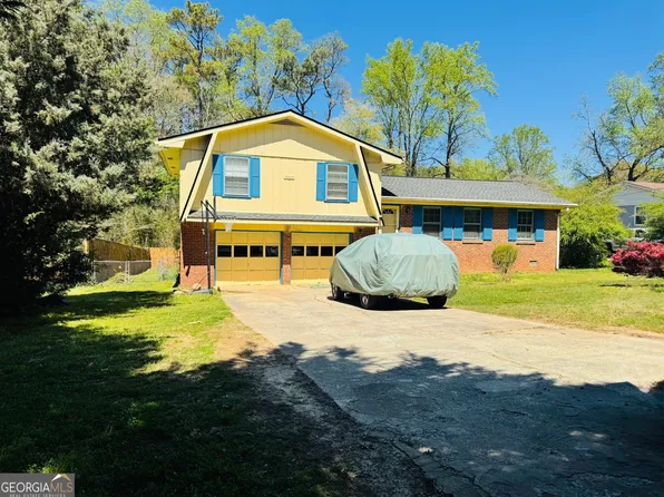 2927 Winn Dr, Lawrenceville, GA 30044