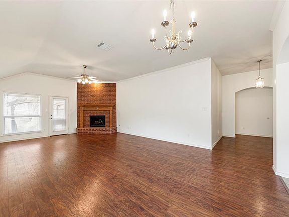 5th image of 2720 Fern Valley Ln