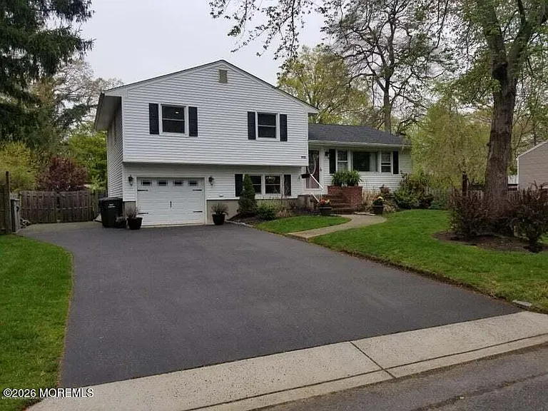903 Bloomfield Ave — Photo 1
