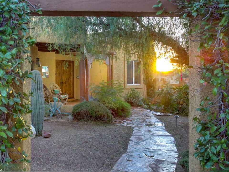 1st image of 1333 W Saddlehorn Dr
