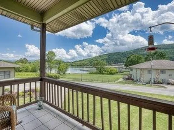 1649 Lakeview Dr #H, Young Harris, GA 30582