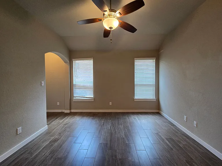 526 Creekside Frst — Photo 4