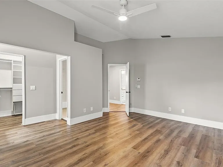 11462 Commercial St — Photo 30