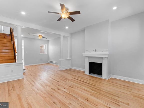 4th image of 2545 N Marshall St