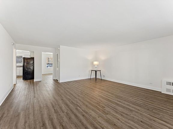 4th image of 1538 Park Ave APT 1B