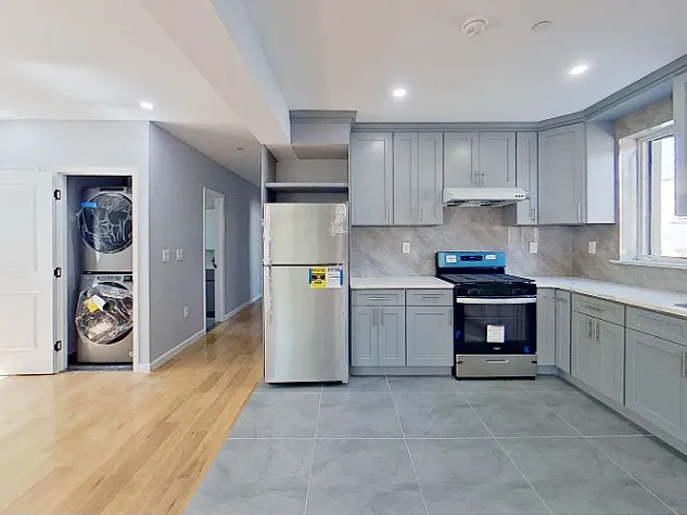 1616 68th St #1 — Photo 3