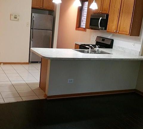 2nd image of 2439 W Polk St #2
