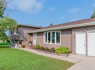 105 Oxbow Dr, Oxbow, ND 58047