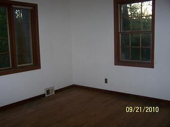 3rd image of 109 Lavern St