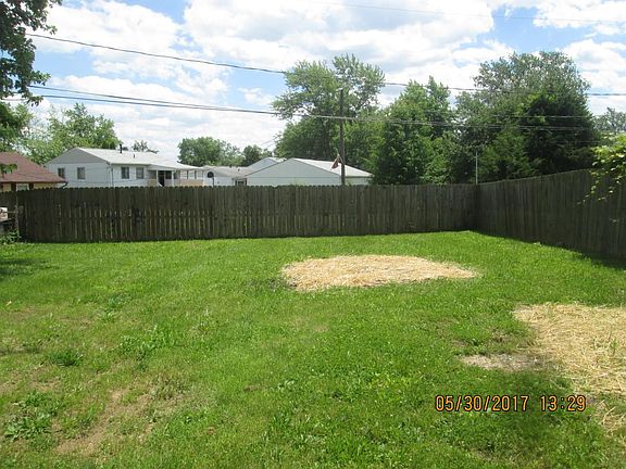 3rd image of 4228 Arbury Ln