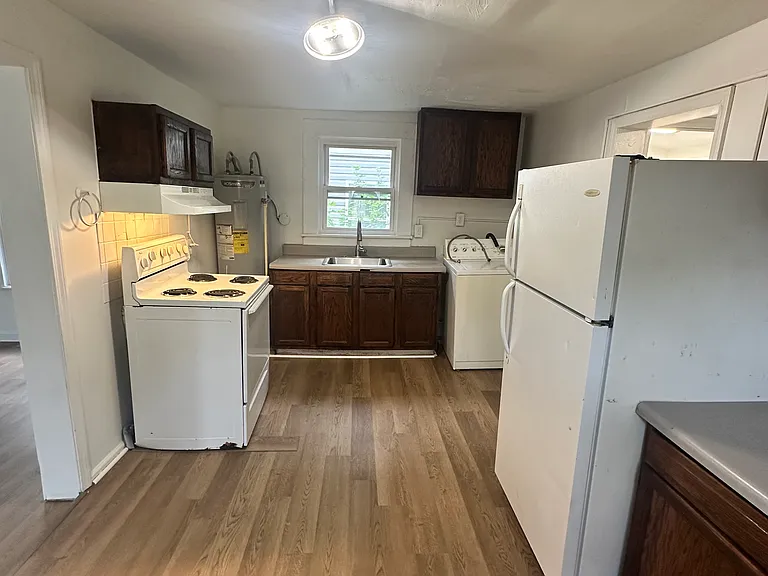 3239 Marne Ave — Photo 8