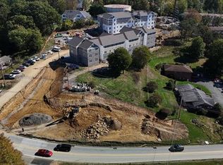 4000 Hirshman Vlg, Morgantown, WV 26505