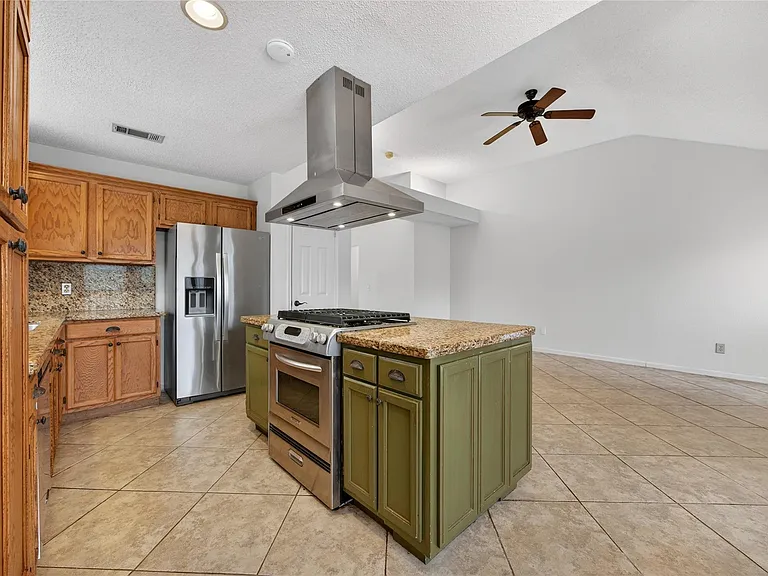 1035 Cascade Creek Dr — Photo 15