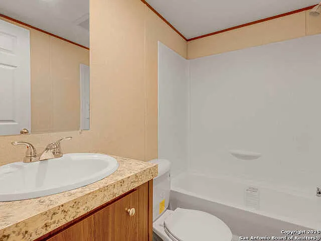 1230 Greenbriar — Photo 18