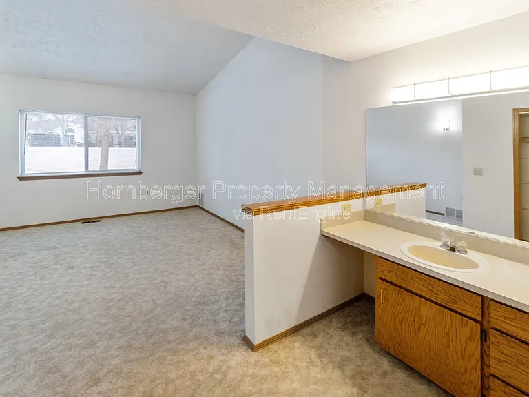 1603 E 33rd Ave #1603 — Photo 19