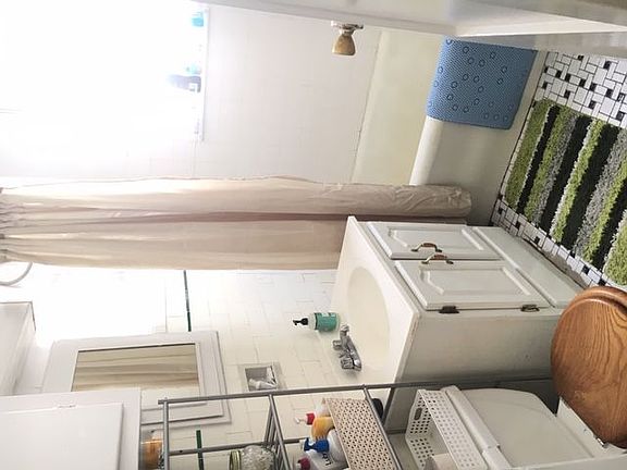 2nd image of 2526 18th St APT 3F
