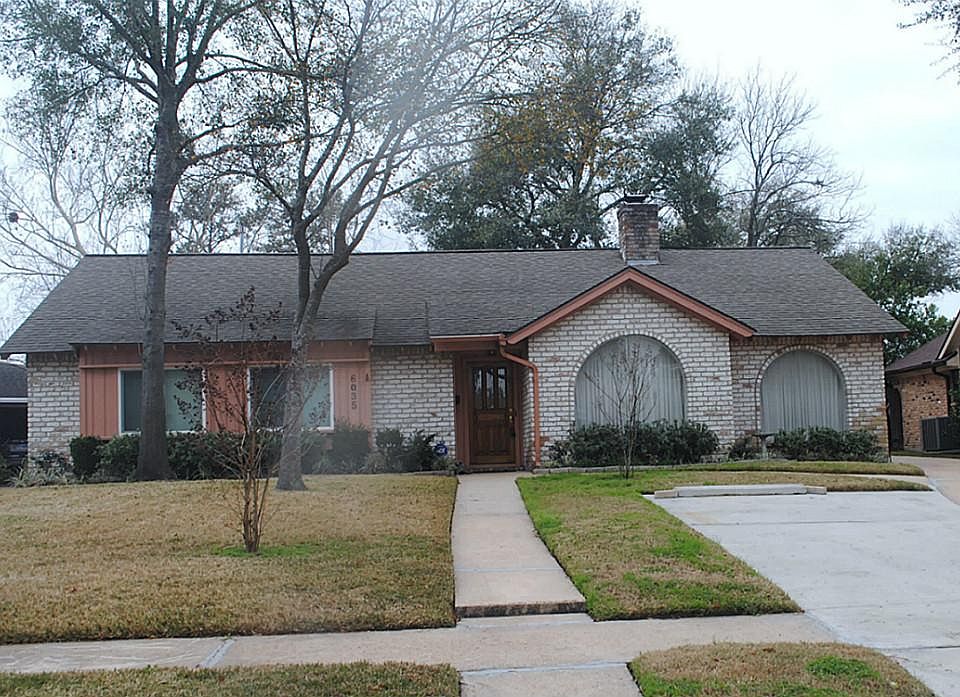 1st image of 6035 Greenmont Dr