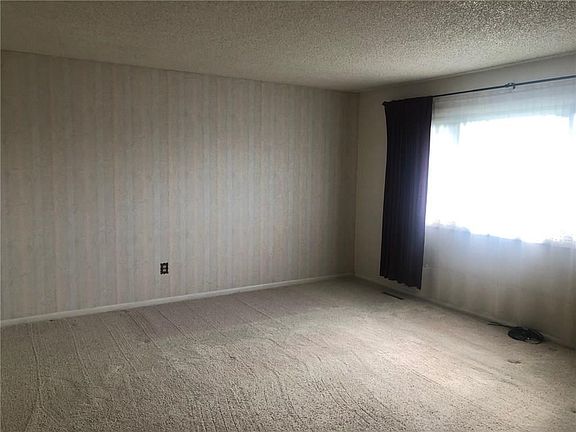 2nd image of 113 Nightingale Dr