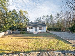 35 Old Bridge Rd, Brookfield, CT 06804