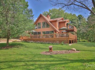 5500 N Ridgeway Rd, Ringwood, IL 60072