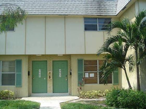 1st image of 4672 NW 9th Dr