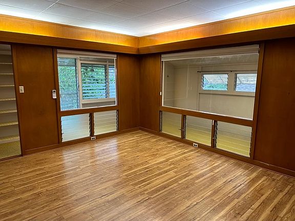 2nd image of 3151 Hinano St
