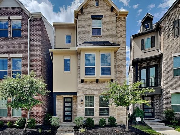 2232 Palomino St