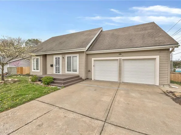 4704 El Monte St, Roeland Park, KS 66205