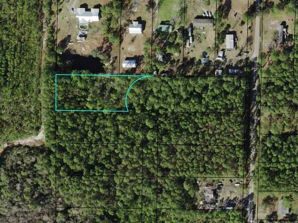 125 Delaine Cir, Eastpoint, FL 32328
