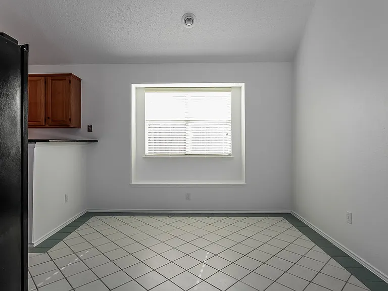 2321 Bent Brook Dr — Photo 5