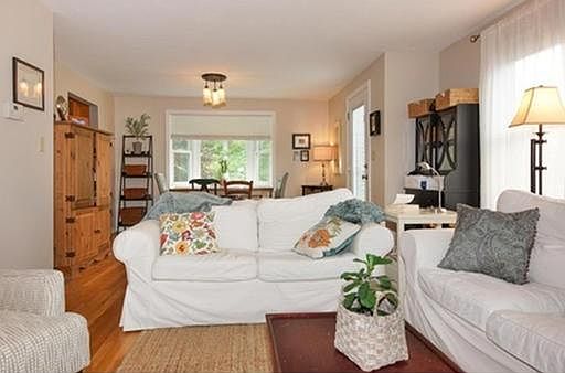 4th image of 36 Tisdale Dr