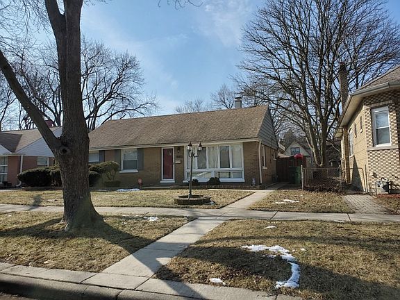 2nd image of 924 Bristol Ave