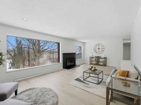 1220 Cambridge Pl, Circleville, OH 43113