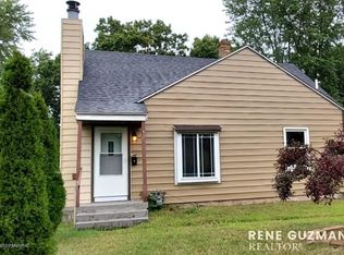 821 32nd St SW, Wyoming, MI 49509