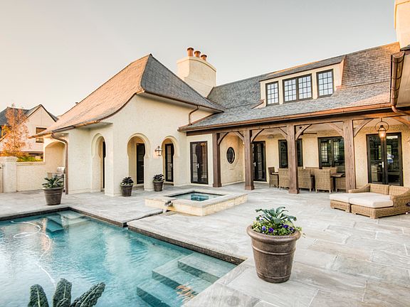 2nd image of 266 Woodland Garden Ln