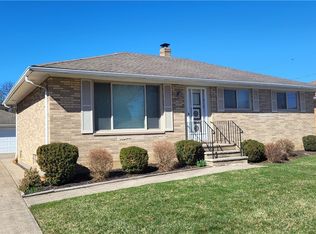 4736 Deborah Lynn Dr, Brooklyn, OH
