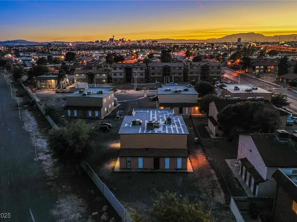 2308 Seco Adobe Cir, North Las Vegas, NV 89030