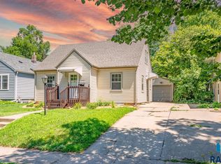 1924 S Walts Ave, Sioux Falls, SD 57105