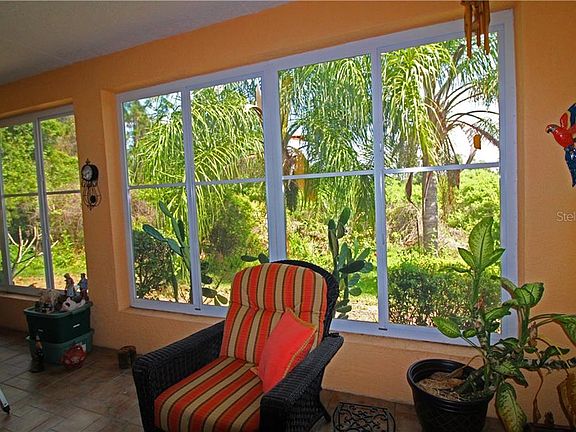 4th image of 1628 Palace Ct