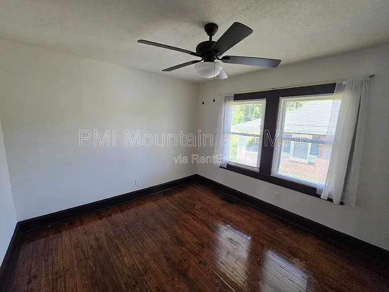 309 Dennis St — Photo 27